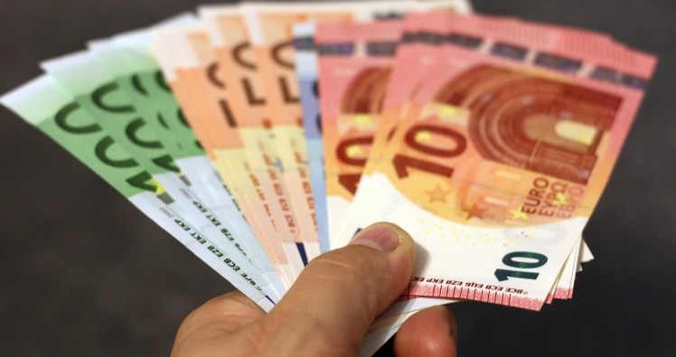 CAF : 80 000€ indûment perçus par une famille vivant à l’étranger.