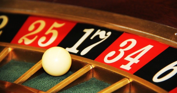 Après un gain de 15 000 euros au Casino, la CAF lui en reprend 10 000 !